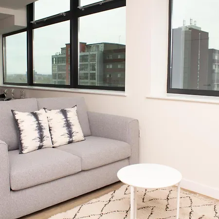 Dashing 1Br Penthouse Near Mcr Stadiums-3